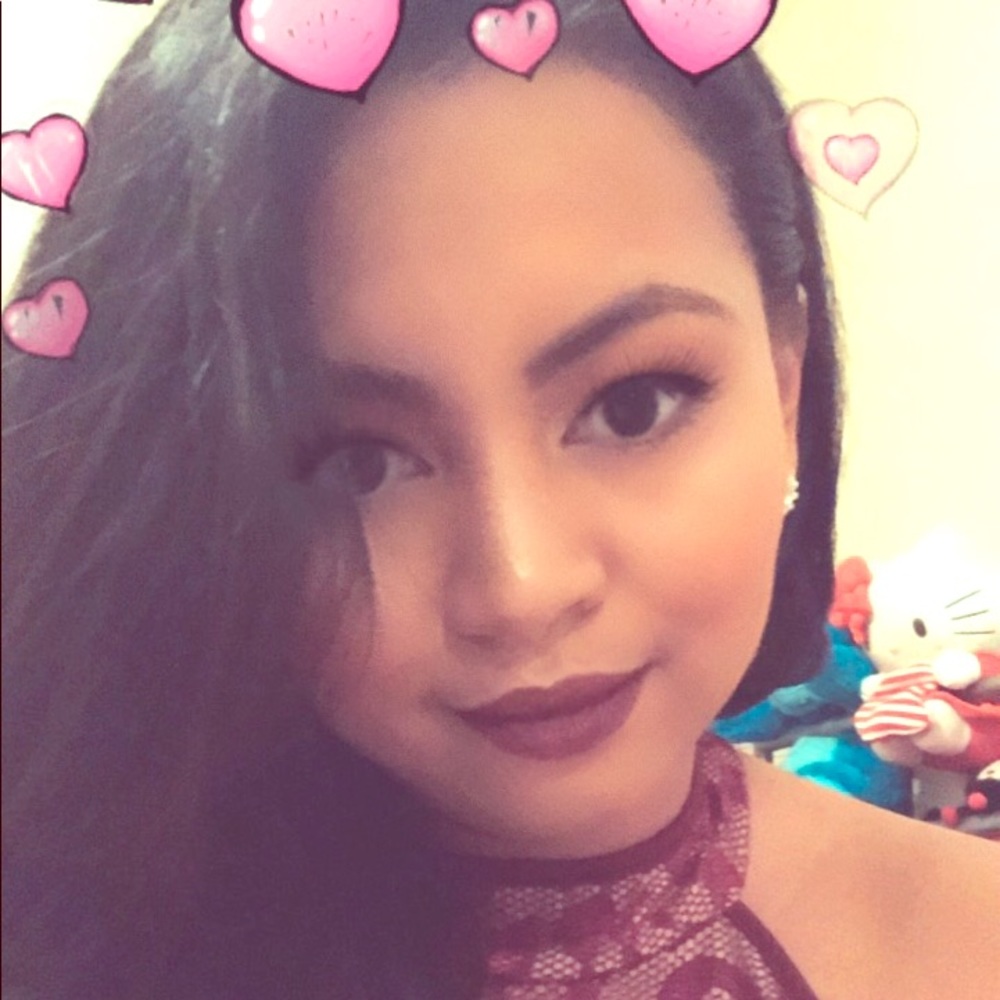 Meet your Posher, Desiree